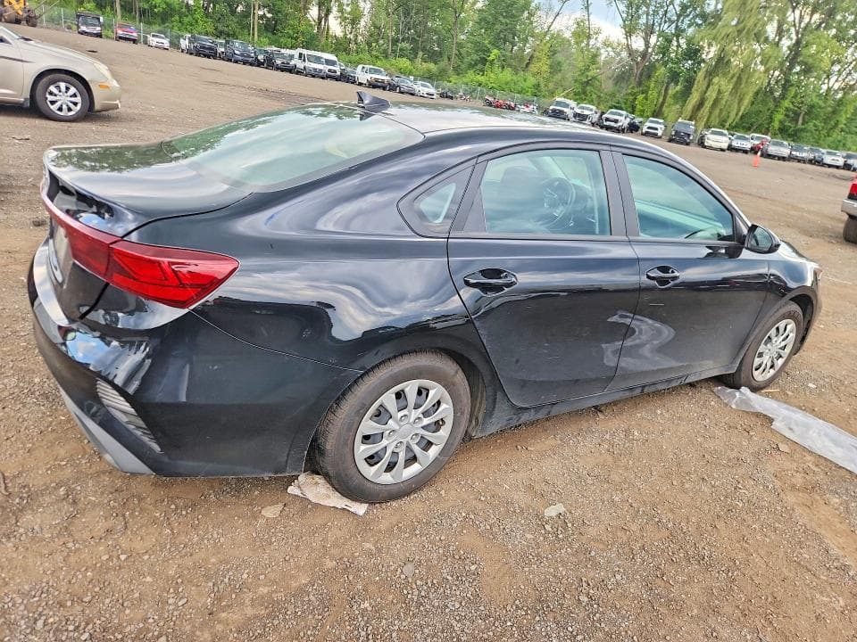 2022 KIA FORTE FE 3