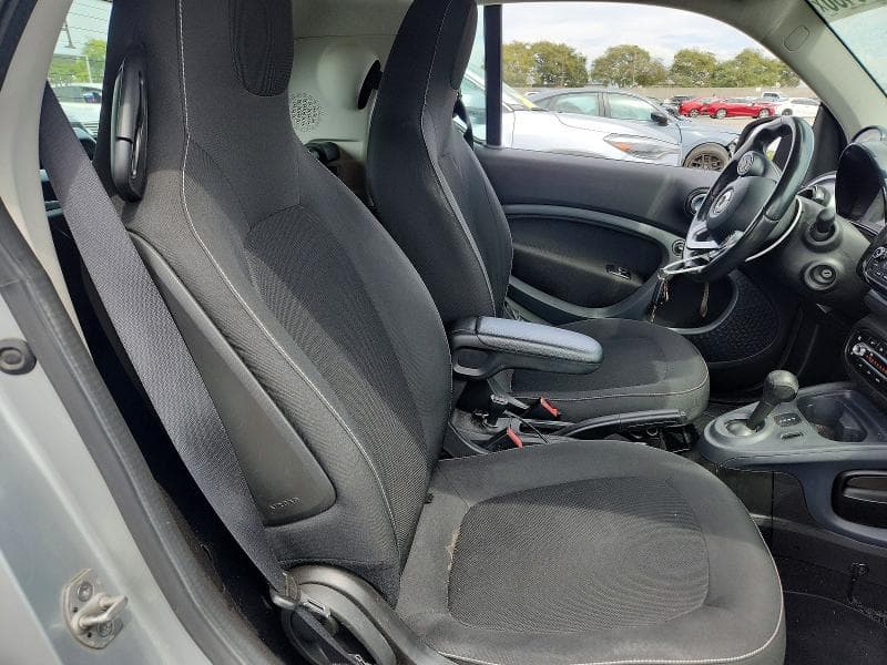 2019 SMART FORTWO 10