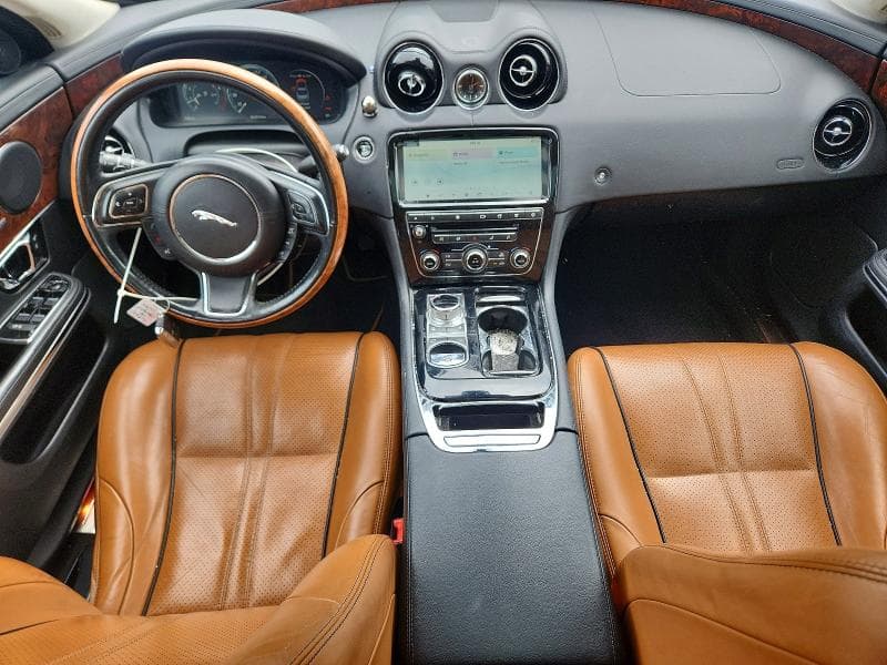 2018 JAGUAR XJ R - SPORT 8