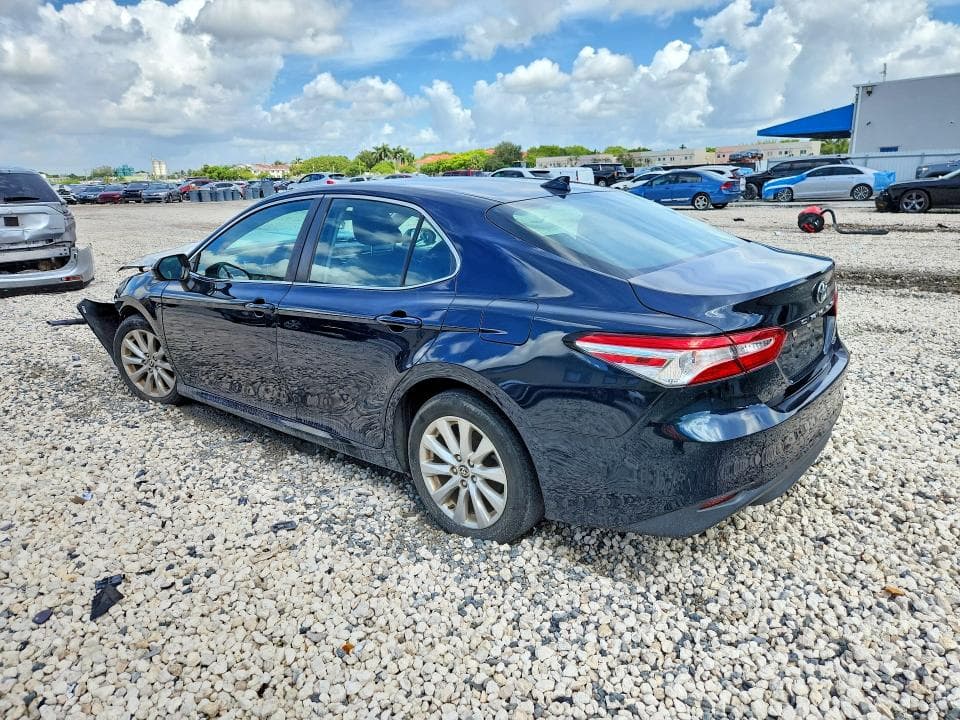 2020 TOYOTA CAMRY LE 2