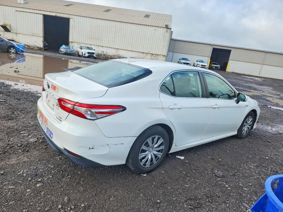 2020 TOYOTA CAMRY LE 3