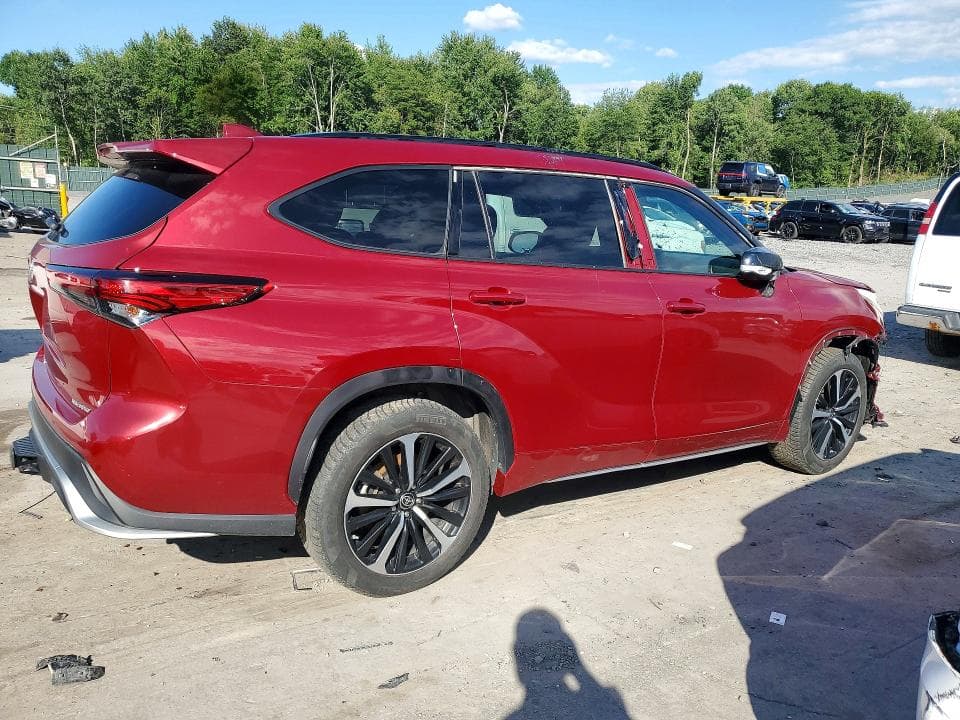2021 TOYOTA HIGHLANDER XSE 3