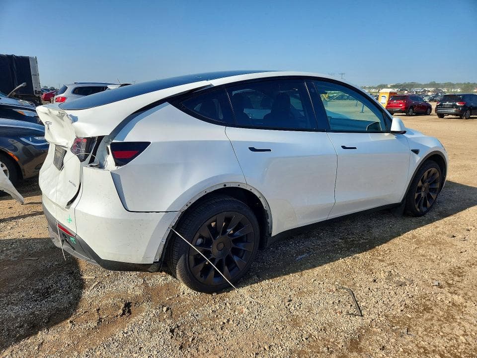 2023 TESLA MODEL Y 3