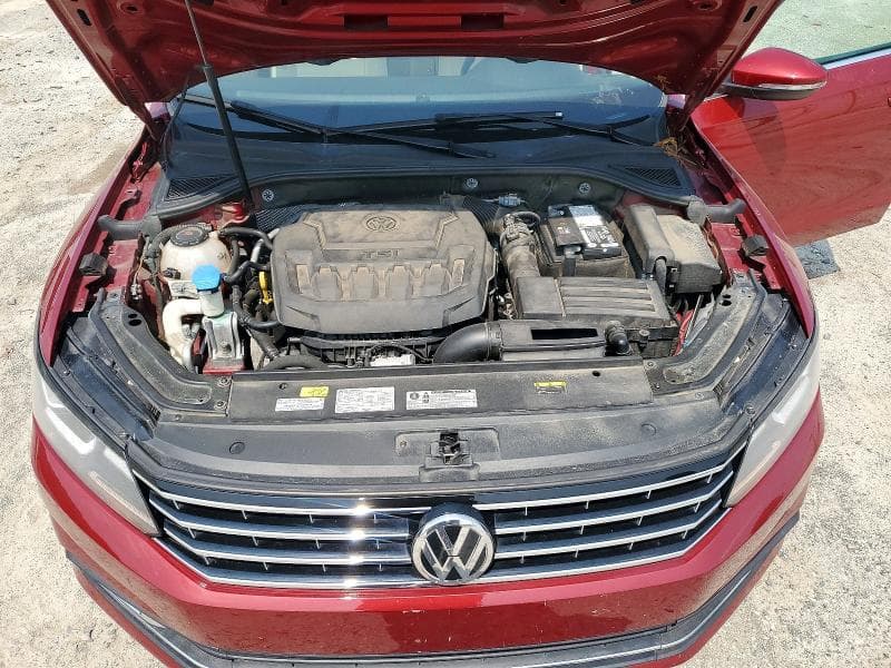 2018 VOLKSWAGEN PASSAT SE 11