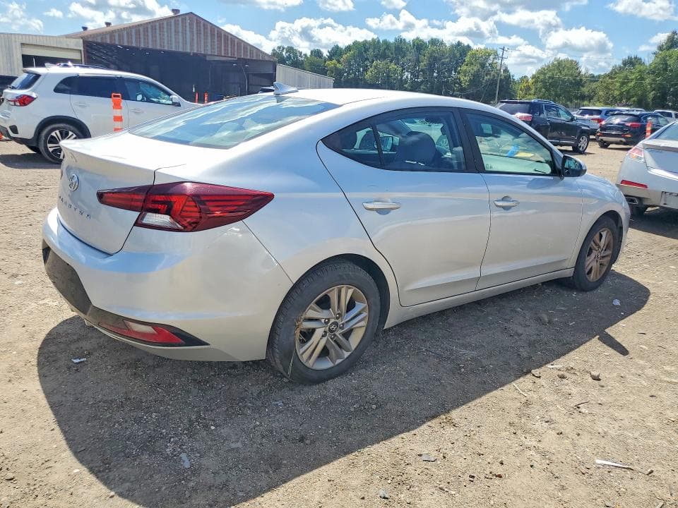 2019 HYUNDAI ELANTRA SEL 3