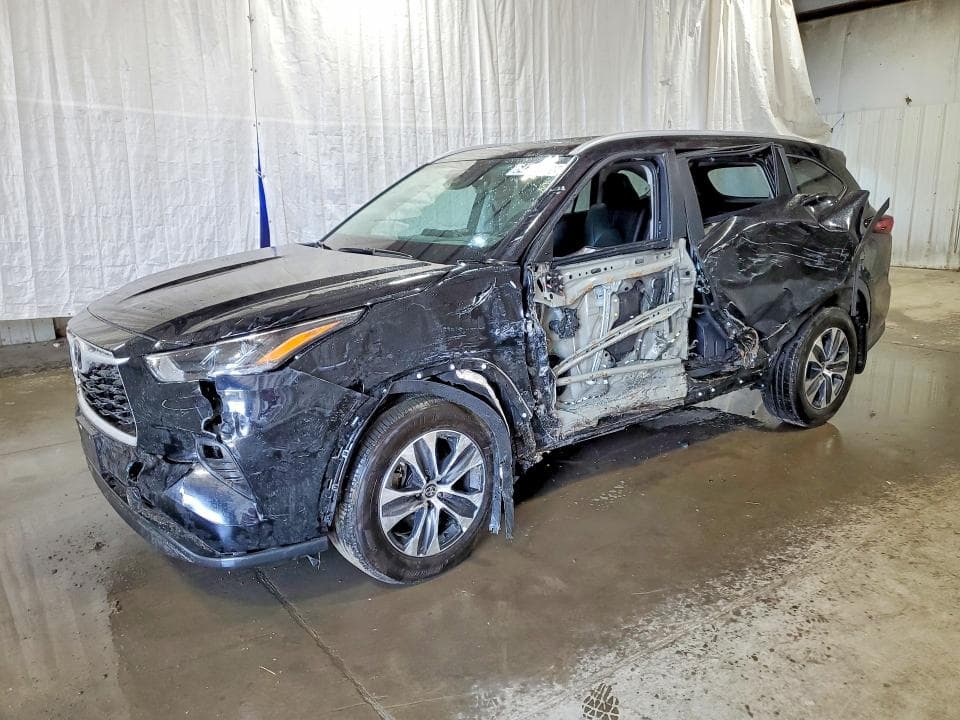 2026 TOYOTA HIGHLANDER XLE - 1