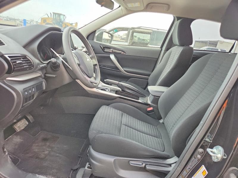 2025 MITSUBISHI ECLIPSE CROSS LE 7