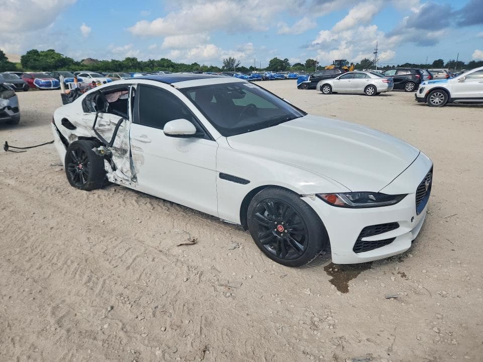2020 JAGUAR XE S 4