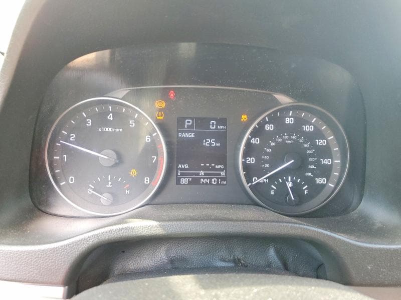 2017 HYUNDAI ELANTRA SE 9