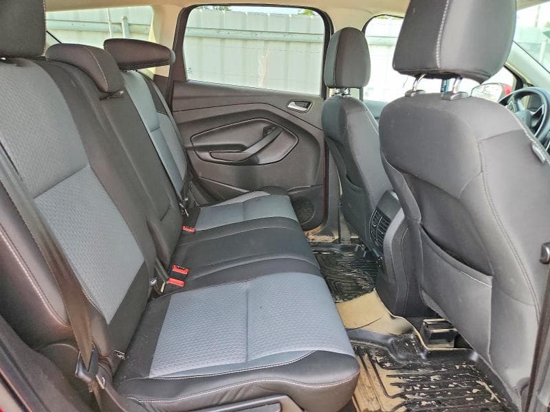 2017 FORD ESCAPE SE 10