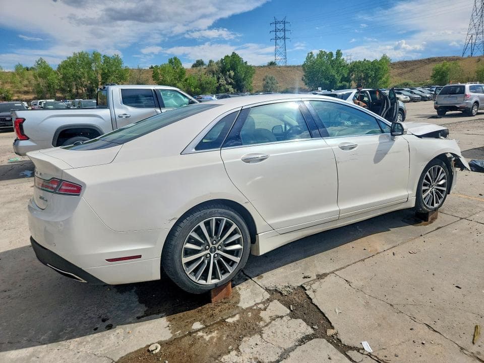 2018 LINCOLN MKZ PREMIERE 3