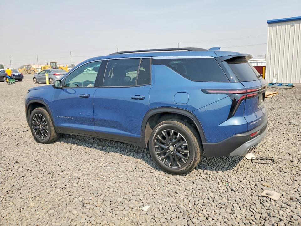 2025 CHEVROLET TRAVERSE LT 2