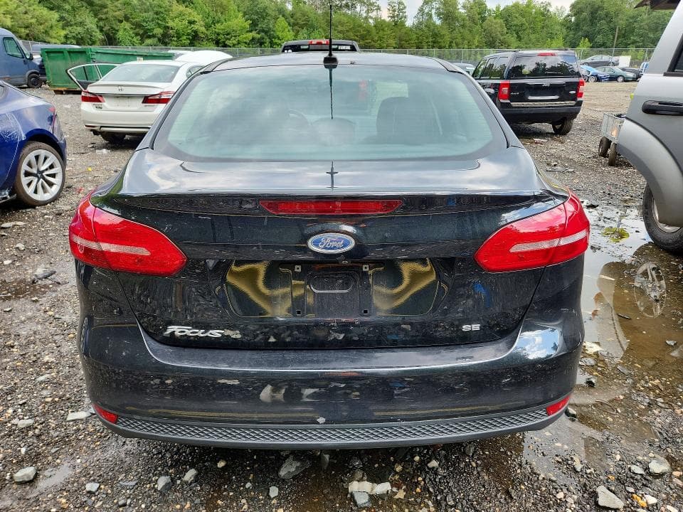 2018 FORD FOCUS SE 6