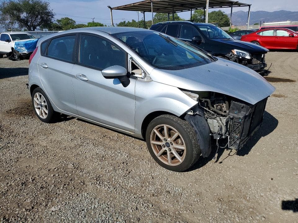 2019 FORD FIESTA SE 4