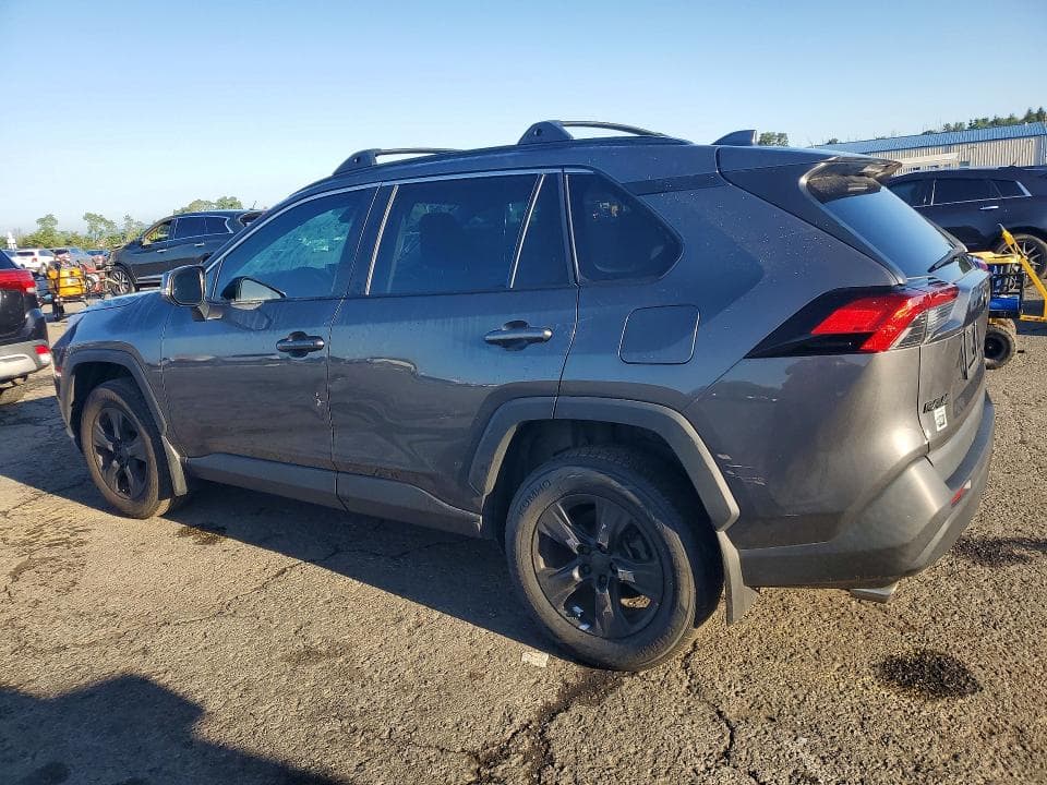 2023 TOYOTA RAV4 XLE 2