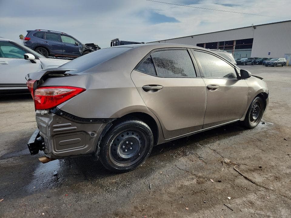 2017 TOYOTA COROLLA LE 3