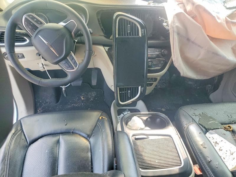 2022 CHRYSLER PACIFICA TOURING L 8