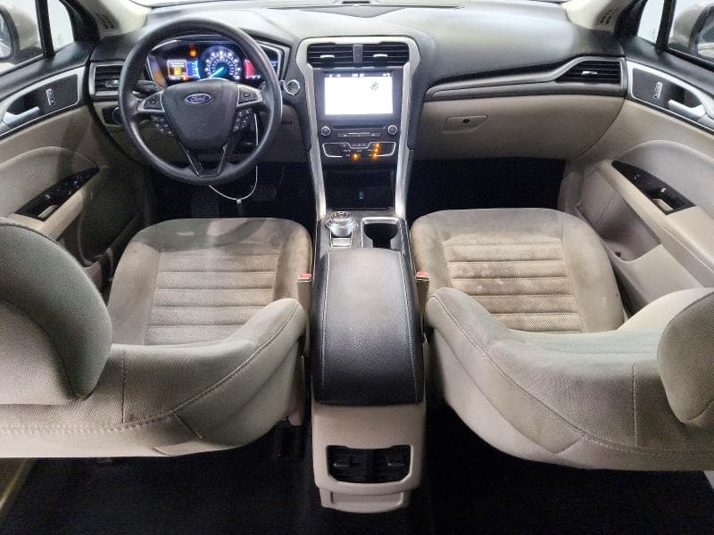 2017 FORD FUSION SE 8