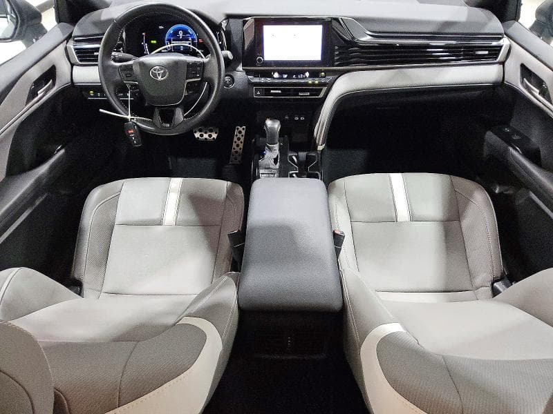 2026 TOYOTA CAMRY SE 8