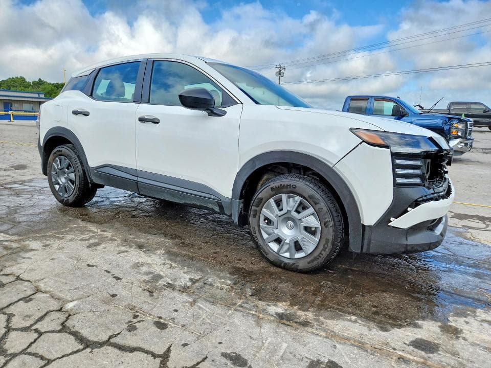 2025 NISSAN KICKS S 4