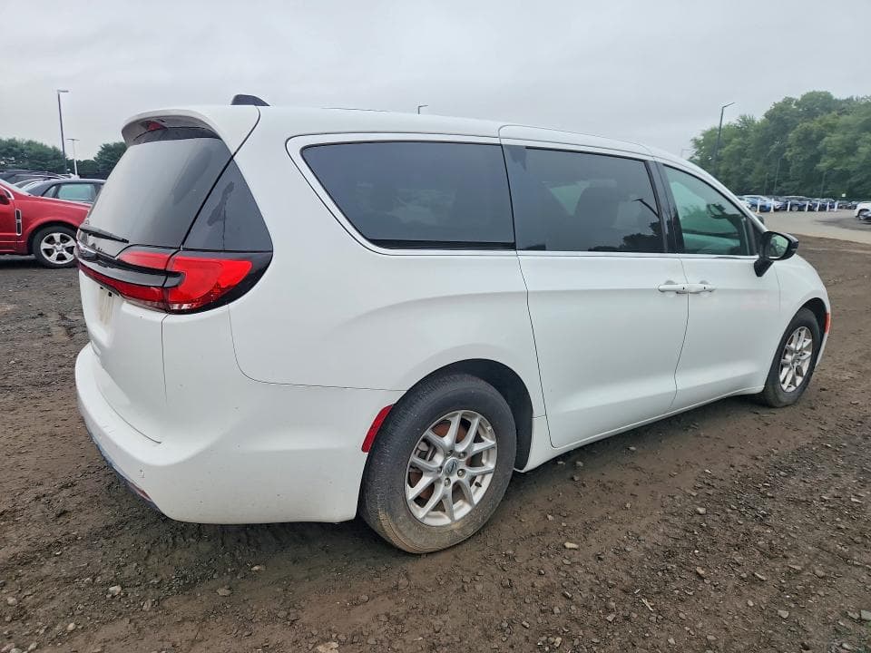 2025 CHRYSLER PACIFICA SELECT 3