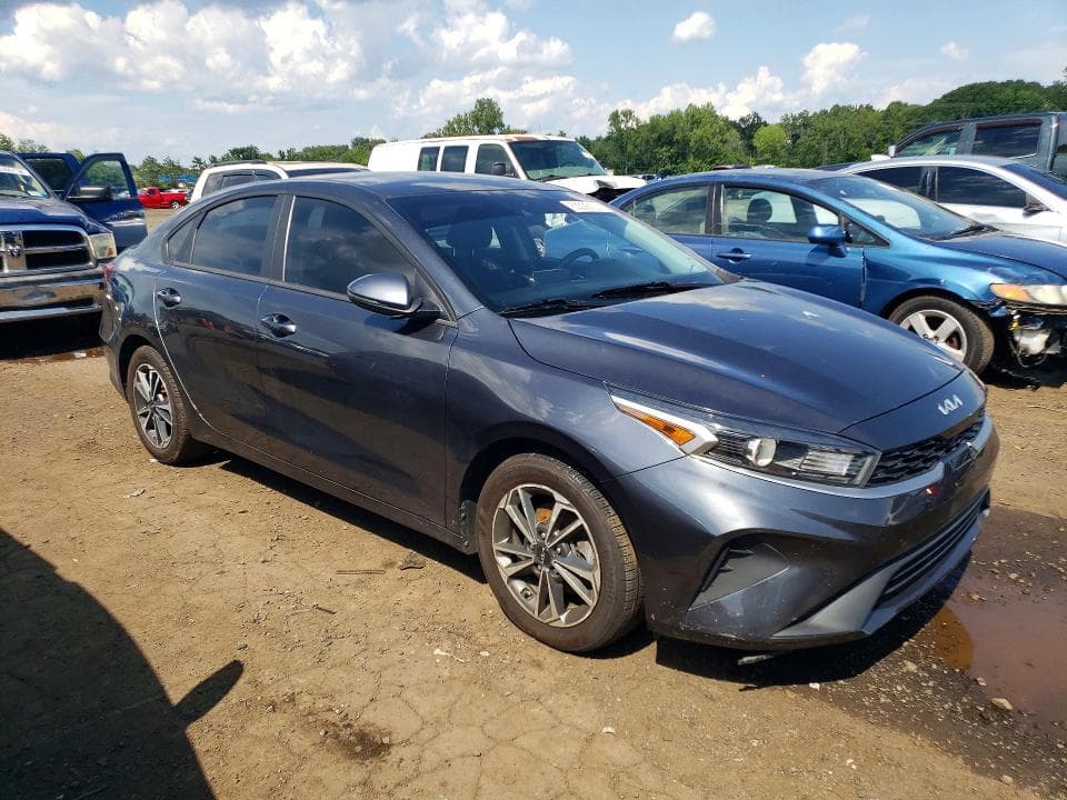 2023 KIA FORTE LXS 4