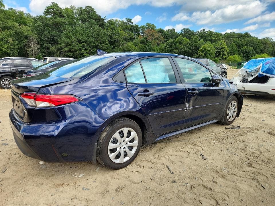 2026 TOYOTA COROLLA LE 3