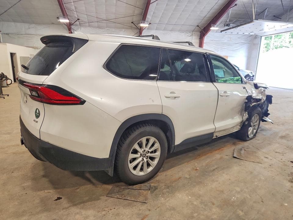 2024 TOYOTA GRAND HIGHLANDER HYBRID XLE 3