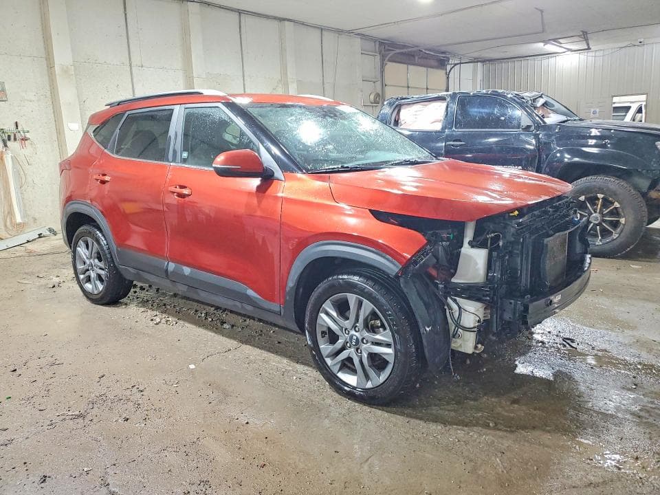 2021 KIA SELTOS S 4