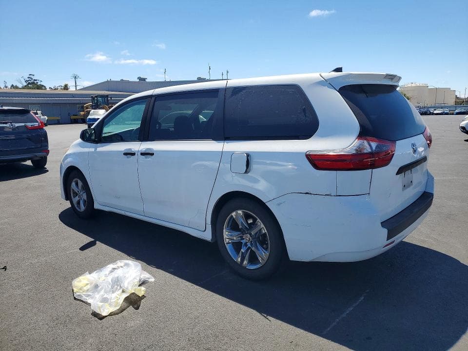 2020 TOYOTA SIENNA L 2