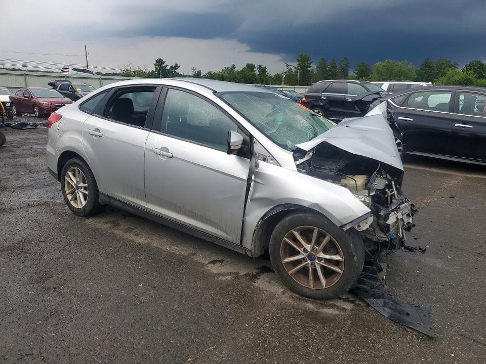 2017 FORD FOCUS SE 4