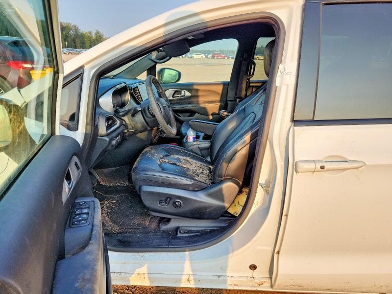 2024 CHRYSLER PACIFICA HYBRID SELECT 13
