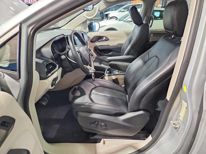 2024 CHRYSLER PACIFICA TOURING L 7
