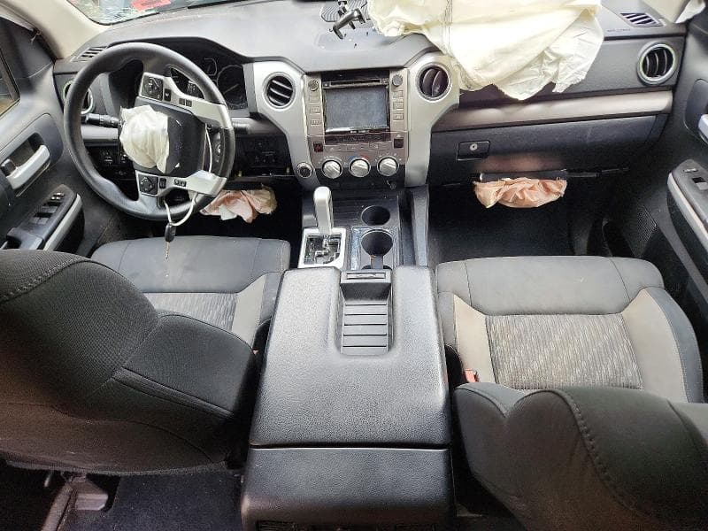 2019 TOYOTA TUNDRA SR5 8