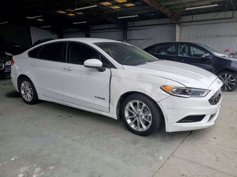 2019 FORD FUSION SE 4