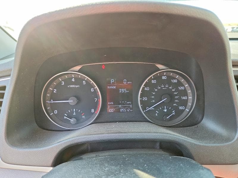 2017 HYUNDAI ELANTRA SE 9