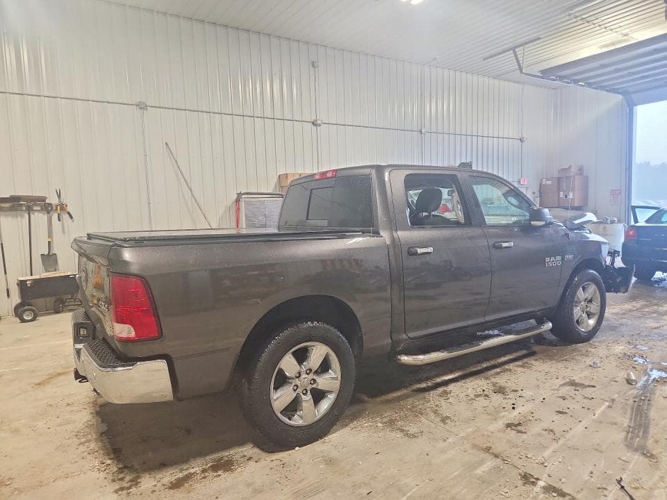 2017 RAM 1500 SLT 3