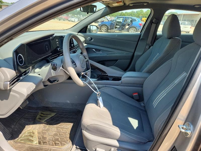 2022 HYUNDAI ELANTRA SEL 7