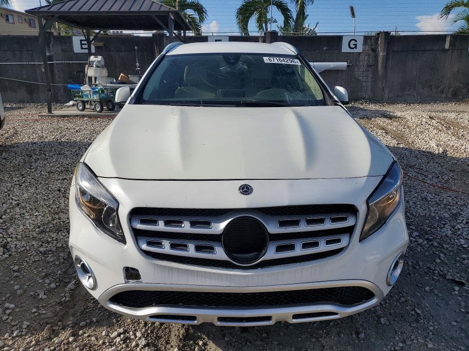 2020 MERCEDES-BENZ GLA 250 5