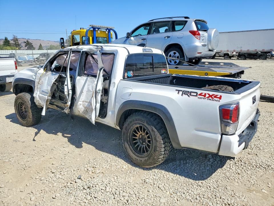 2022 TOYOTA TACOMA TRD OFF-ROAD 2