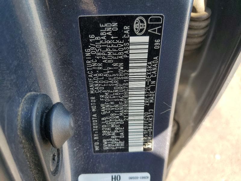 2017 TOYOTA COROLLA SE 12