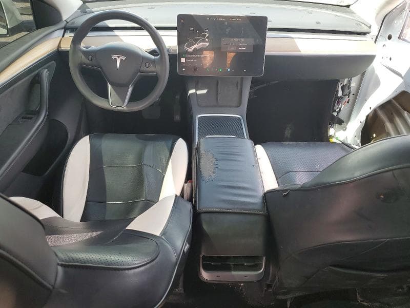 2023 TESLA MODEL Y 8