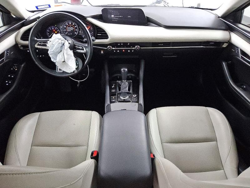 2020 MAZDA 3 PREMIUM 8