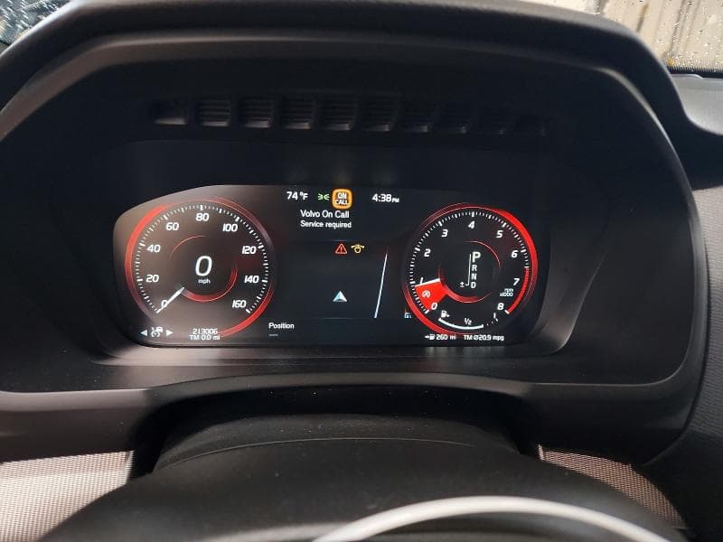 2017 VOLVO XC90 T6 9