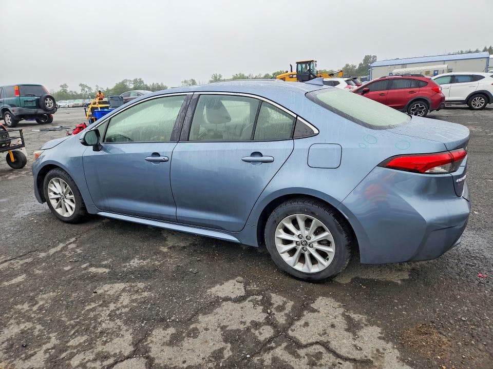 2020 TOYOTA COROLLA XLE 2