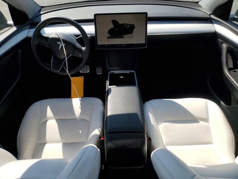 2023 TESLA MODEL Y 8