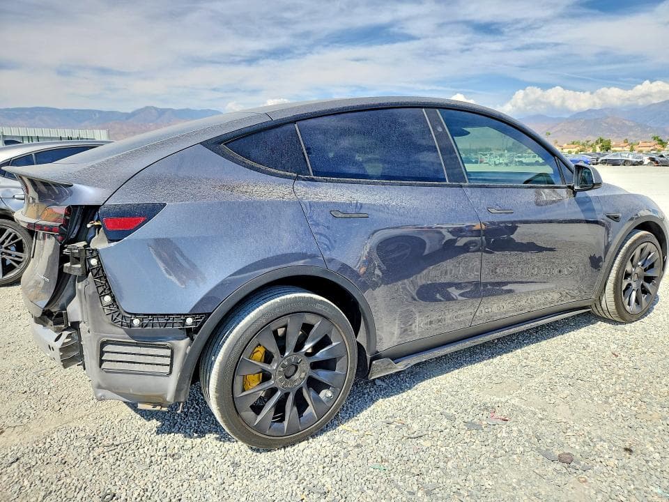 2023 TESLA MODEL Y 3
