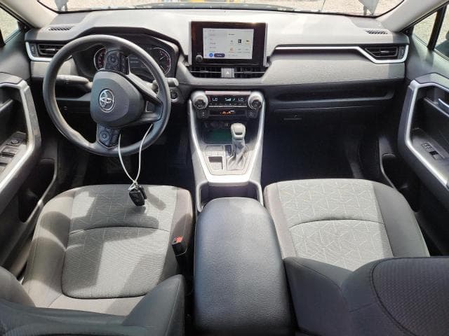 2025 TOYOTA RAV4 XLE 8