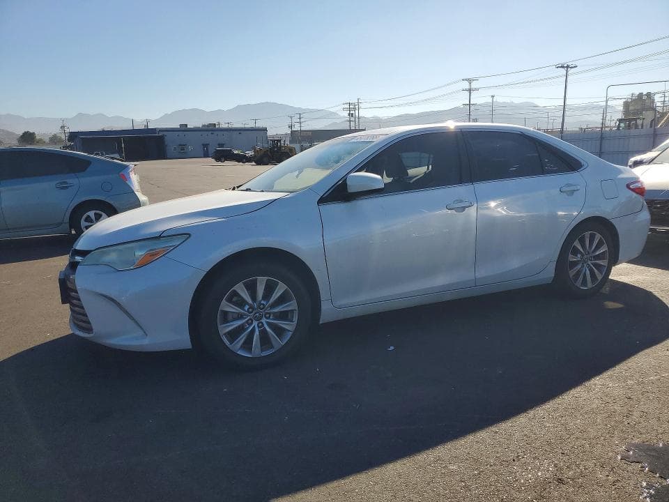 2017 TOYOTA CAMRY XLE - 1