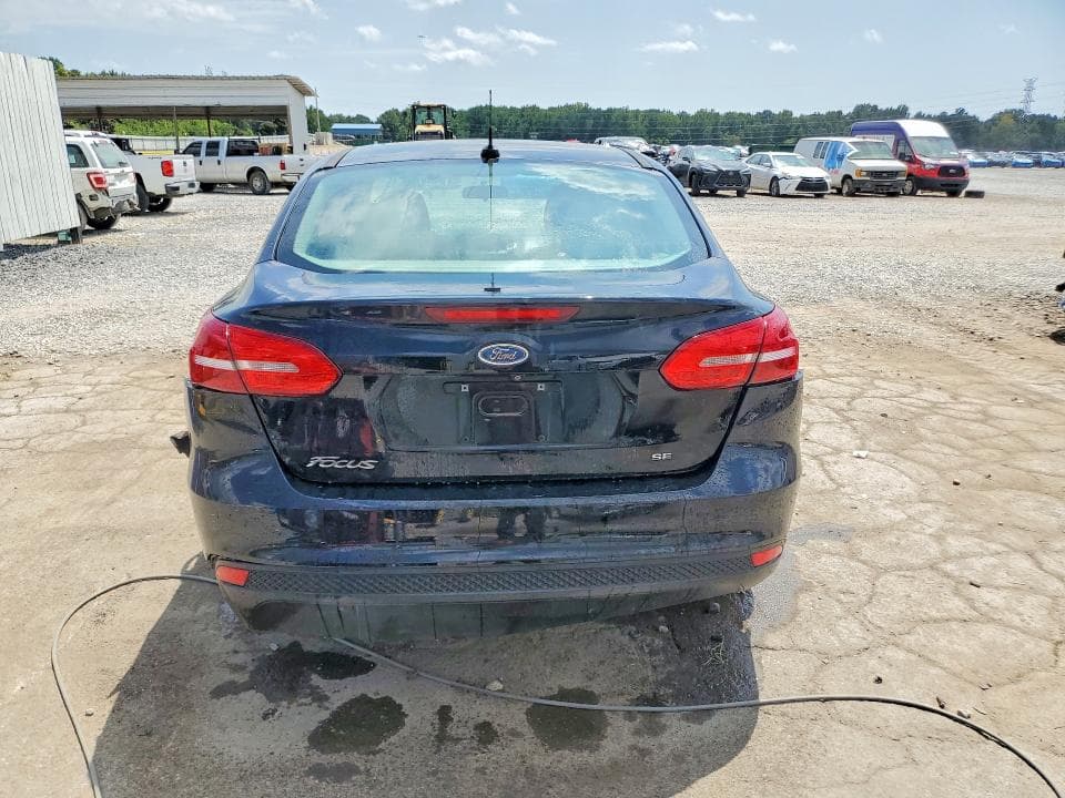 2017 FORD FOCUS SE 6